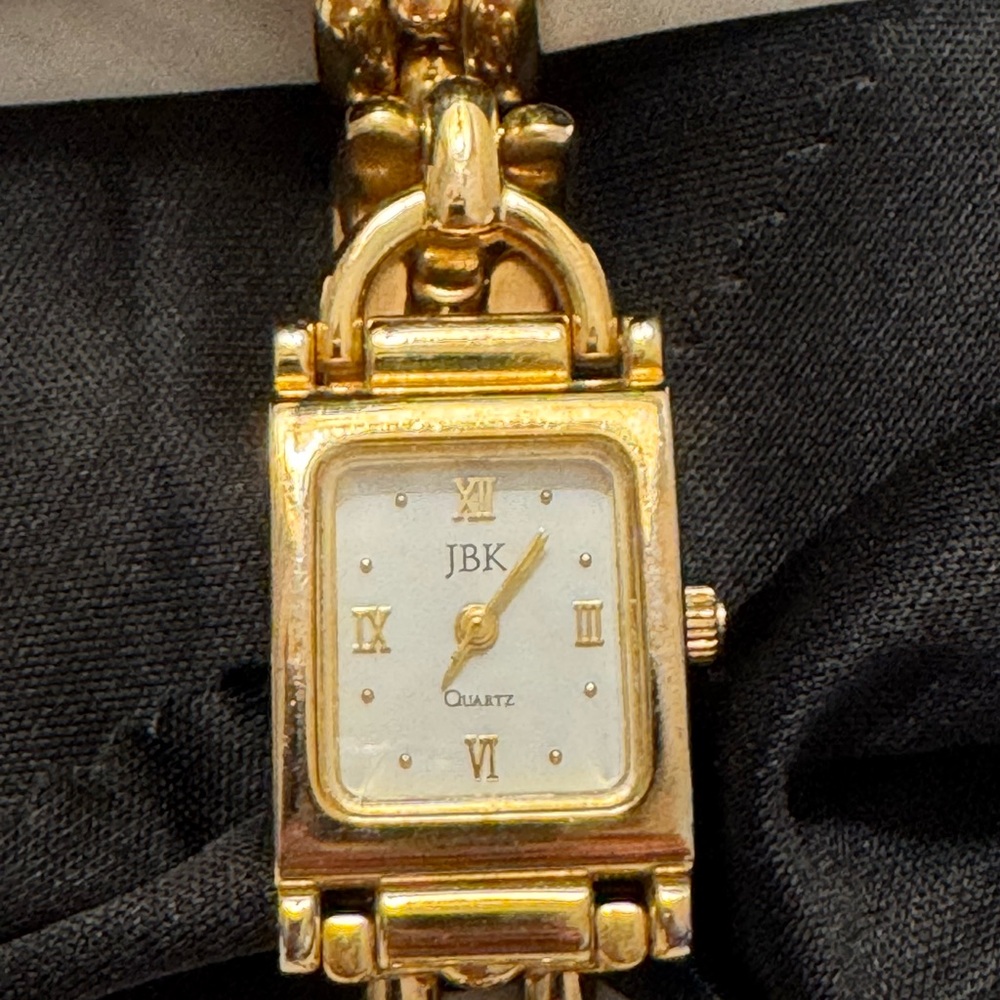 JBK Jackie O’ Gold Tone Chain Link Watch - Picture 6 of 8